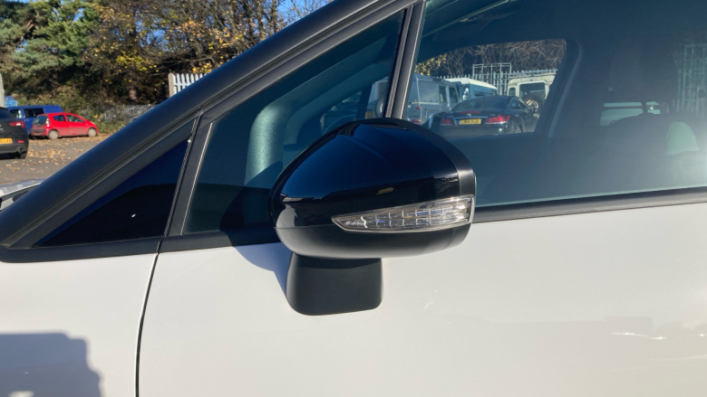 Citroen C3 Aircross 1.2 PureTech 110 Shine Plus 5dr Petrol Hatchback